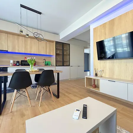 Vladi Q Apartament *